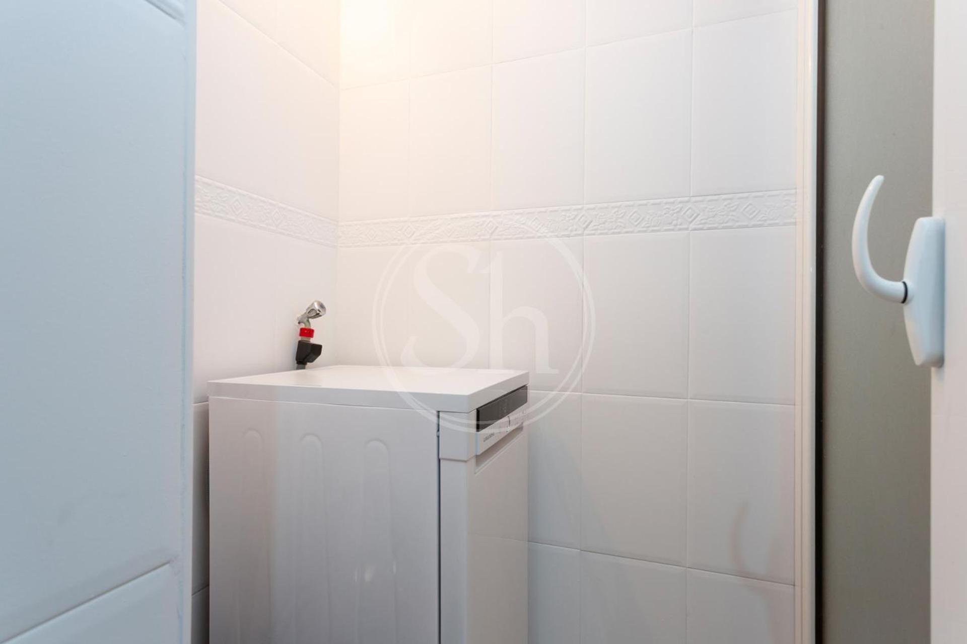 Practico Apartamento Cerca De Estacion De Sants Barcelona Bagian luar foto