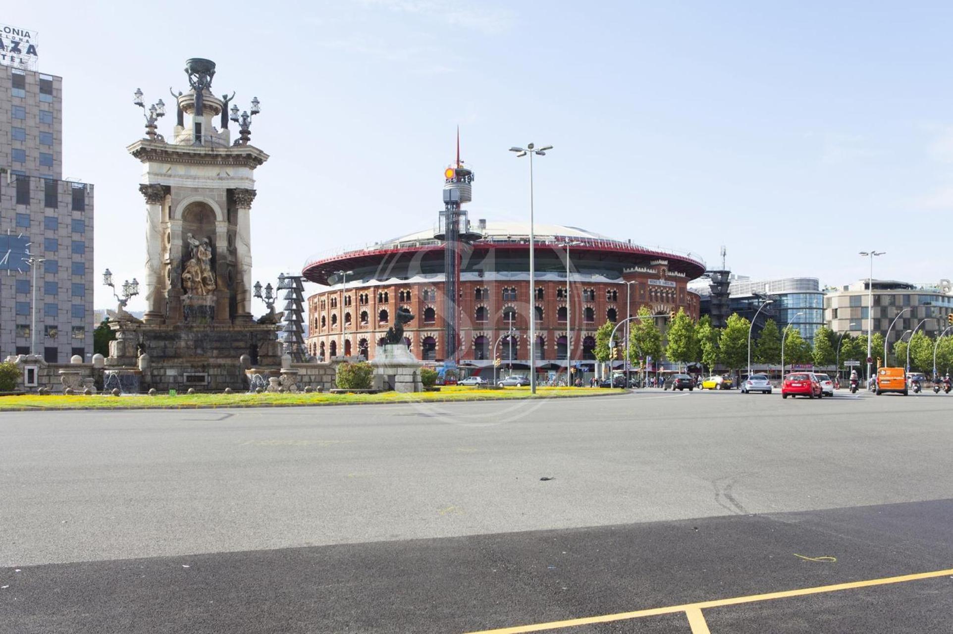 Practico Apartamento Cerca De Estacion De Sants Barcelona Bagian luar foto