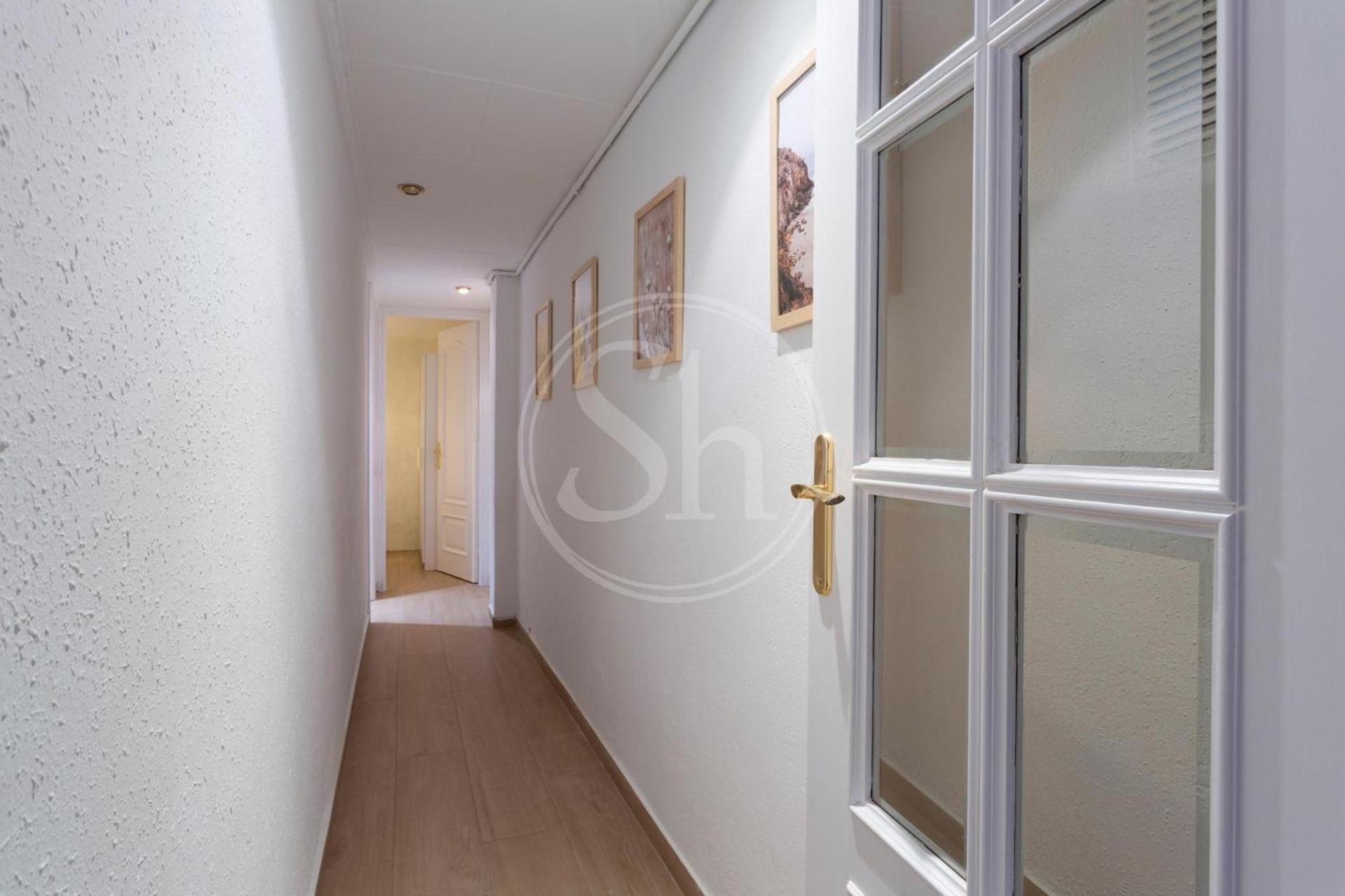 Practico Apartamento Cerca De Estacion De Sants Barcelona Bagian luar foto