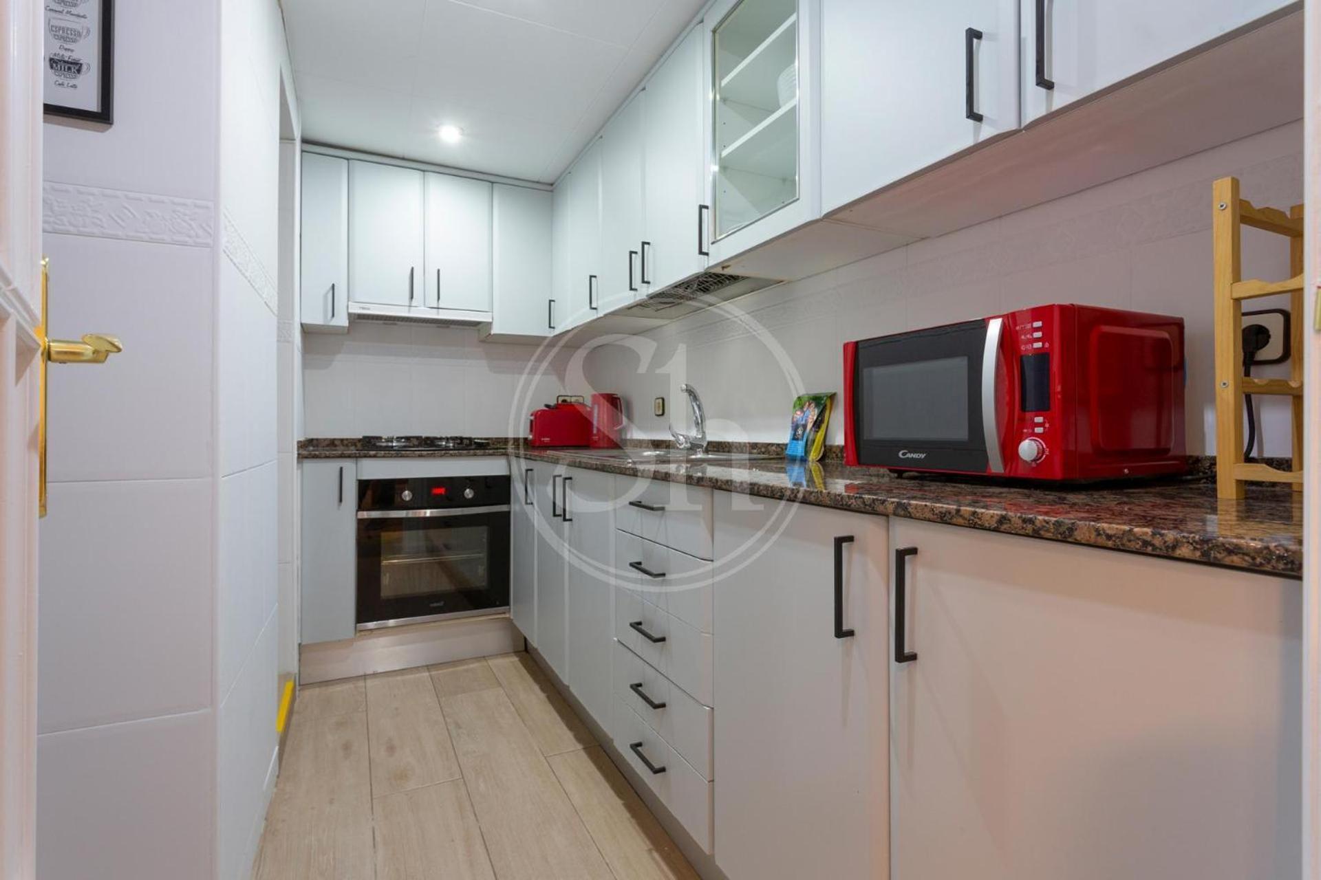 Practico Apartamento Cerca De Estacion De Sants Barcelona Bagian luar foto
